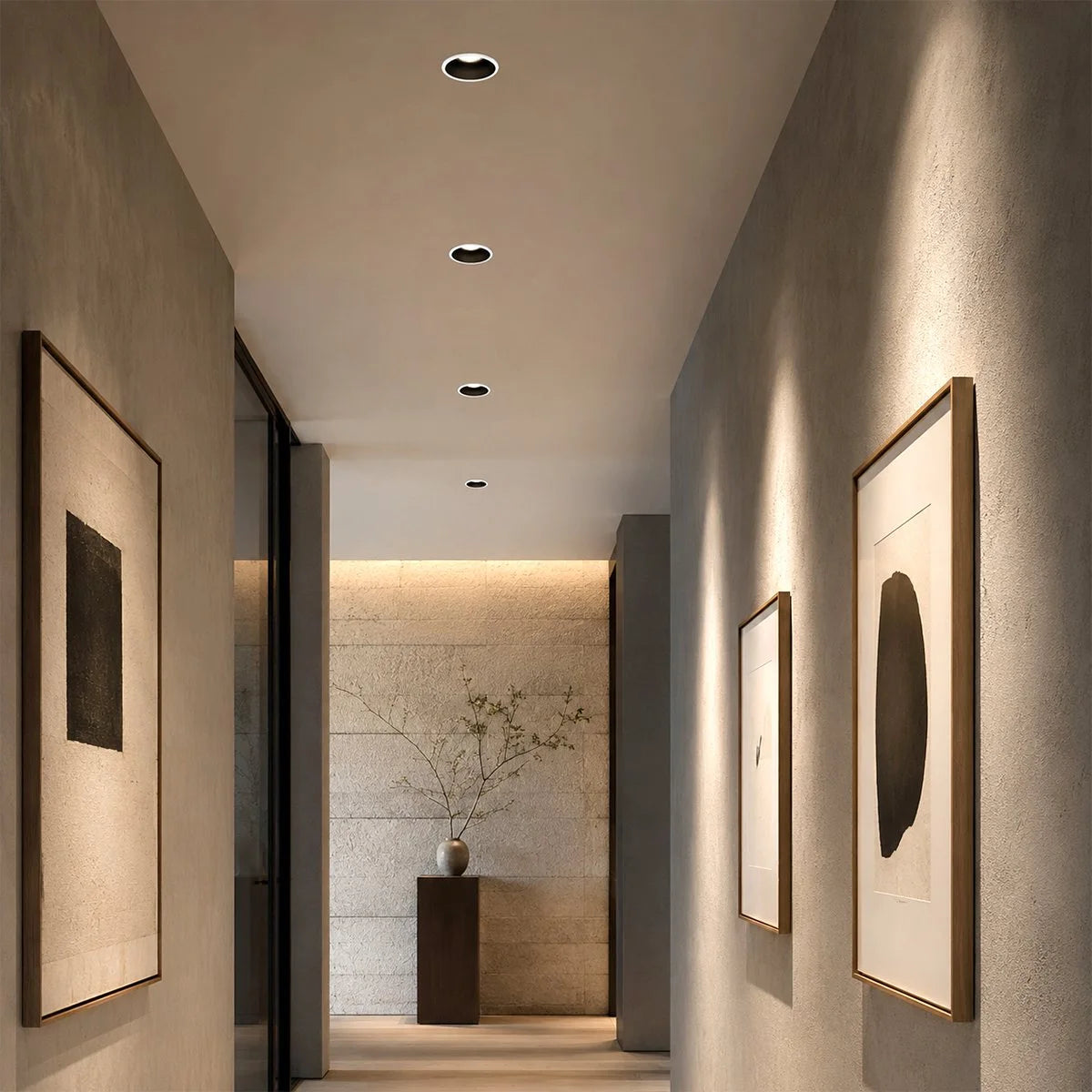 Minimalist Small-Hill Spotlight