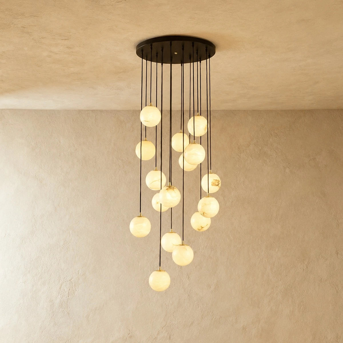 Oquven Chandelier