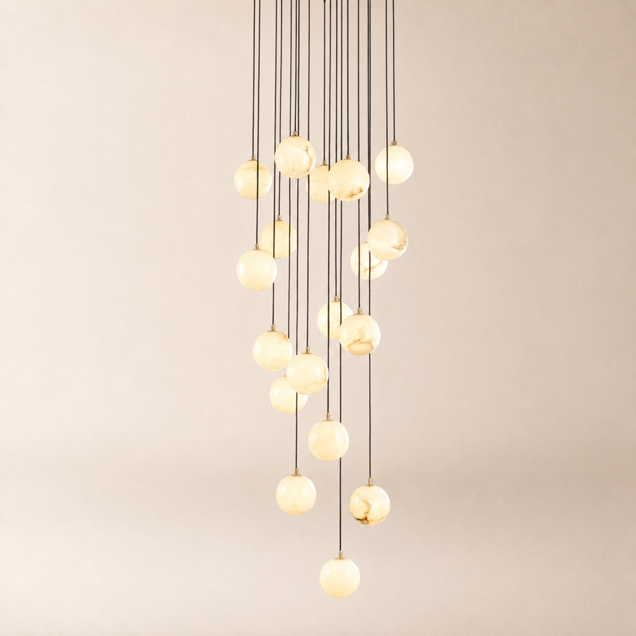 Oquven Chandelier