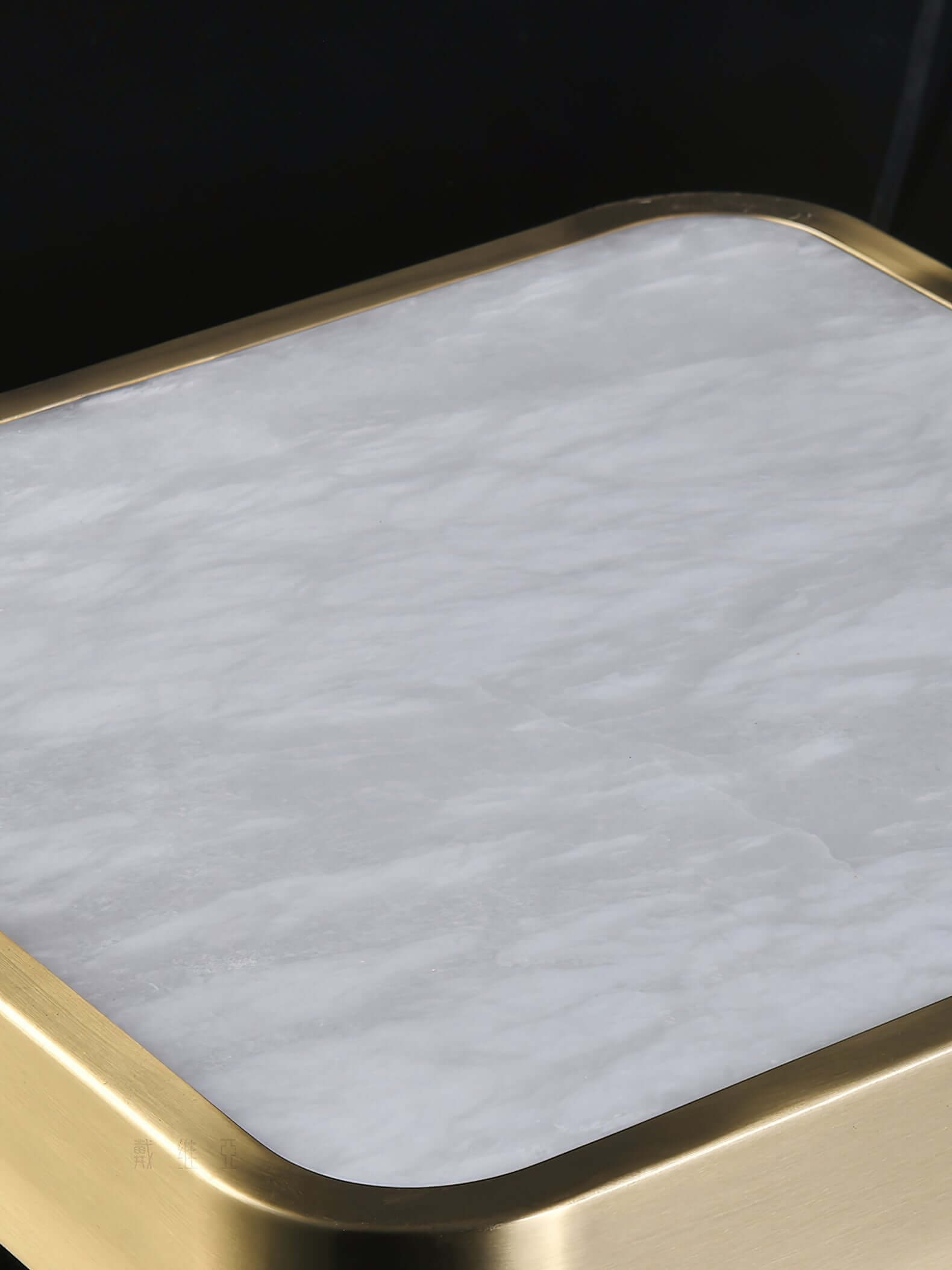 Camiro Ceiling Light