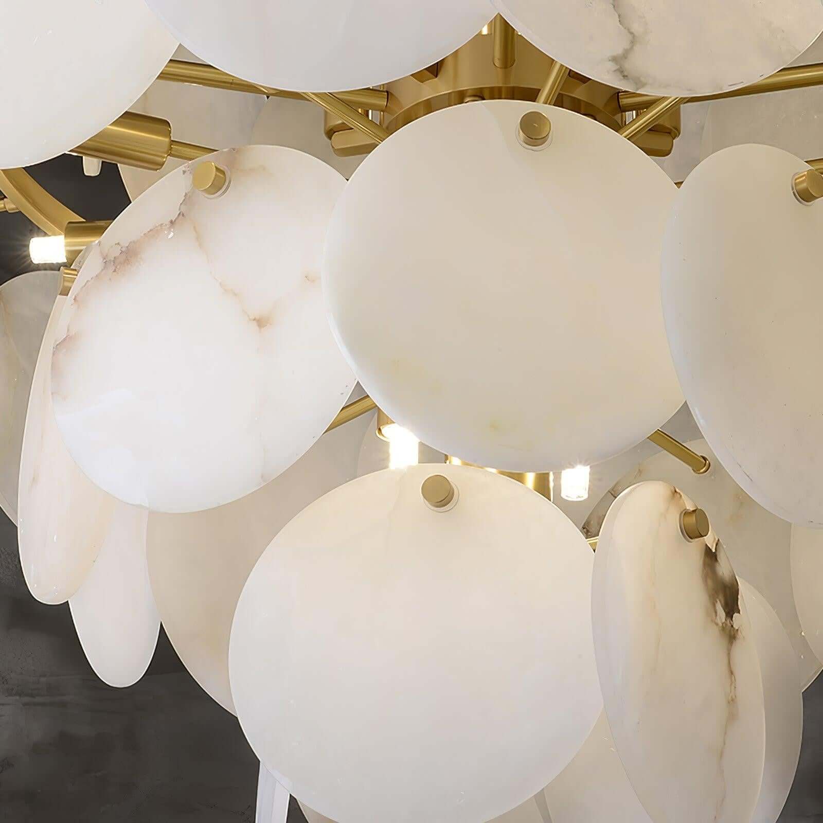 Velimo Chandelier