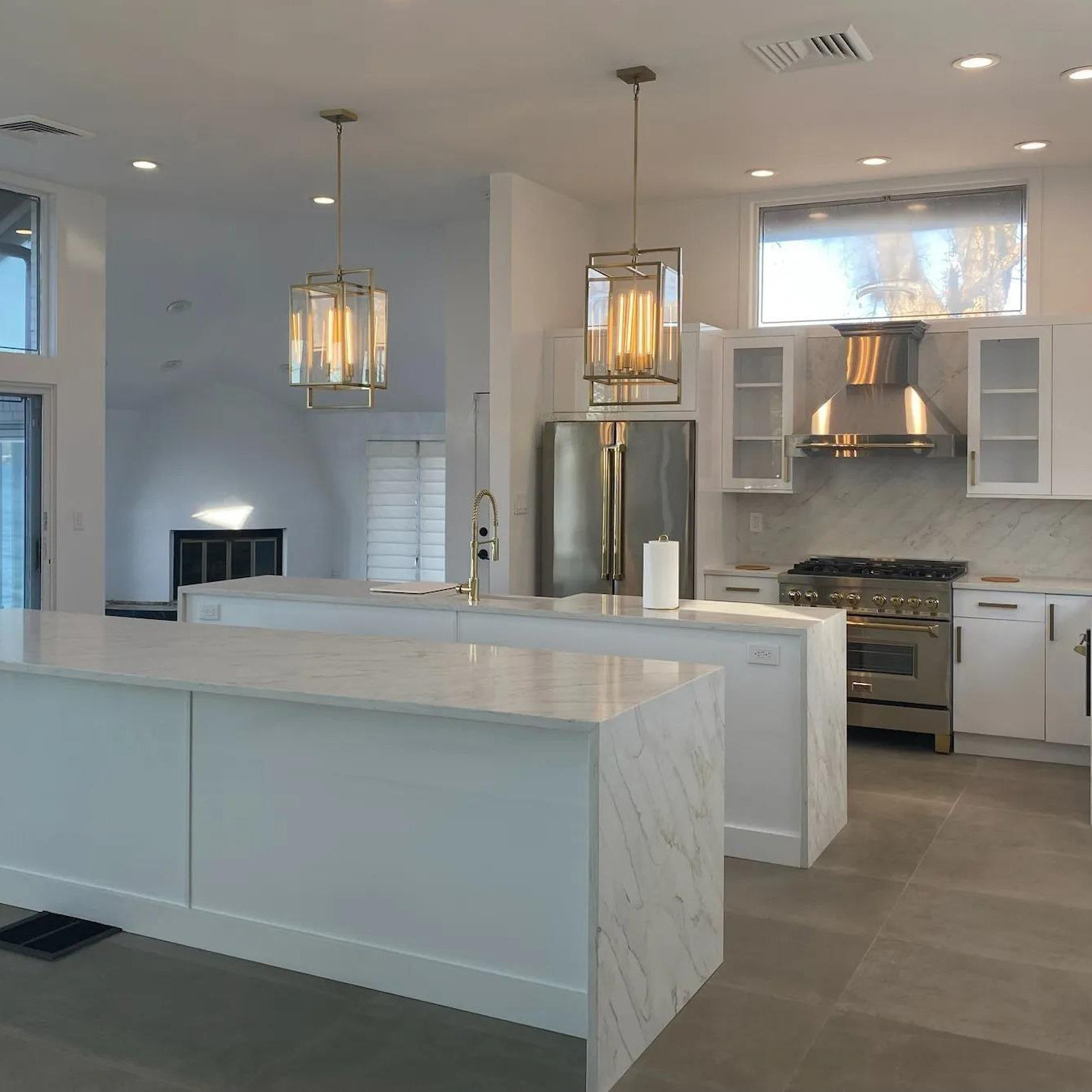 Glass Lantern Pendant Light - Beckman