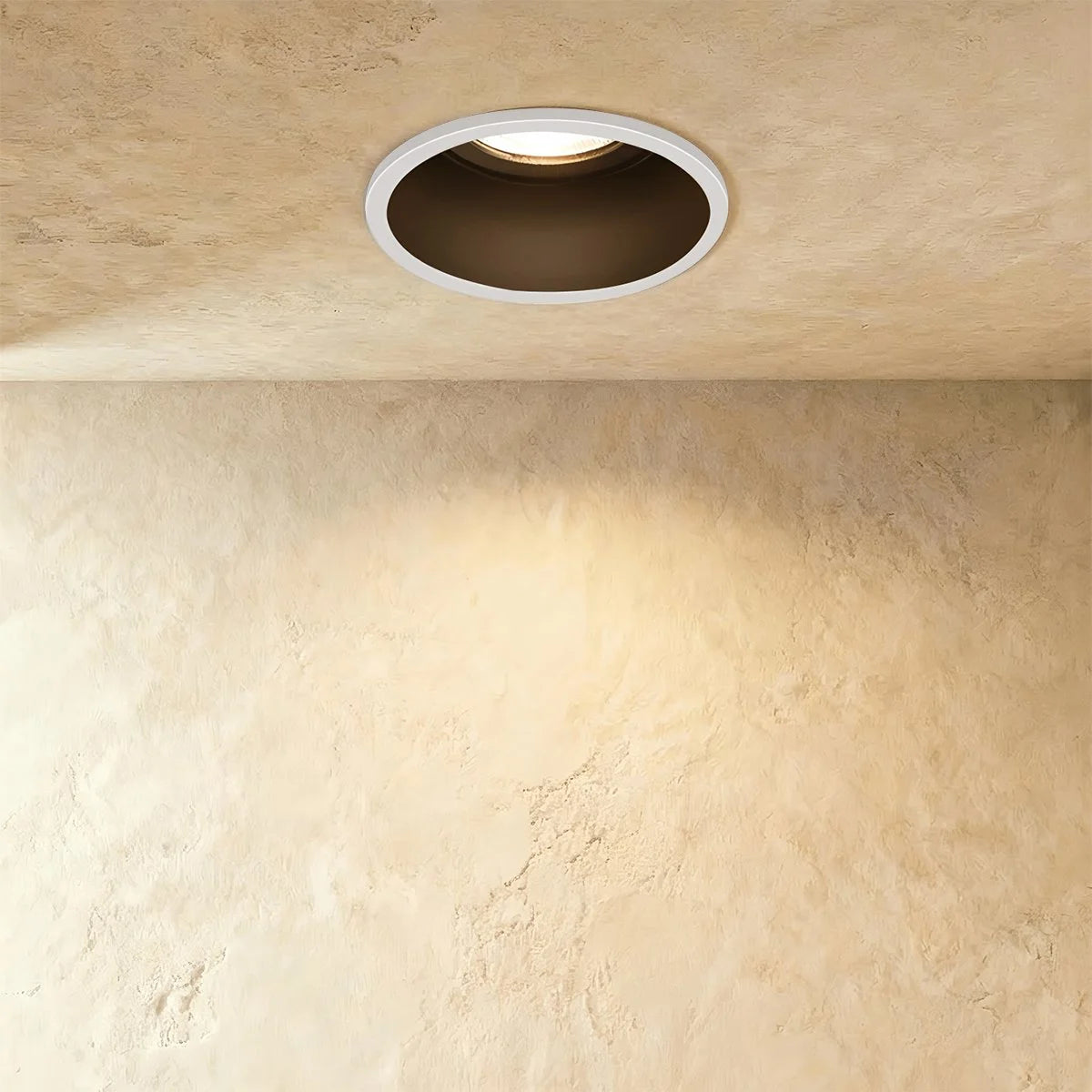 Minimalist Small-Hill Spotlight