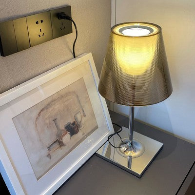 Modern Dual-Shade Table Lamp