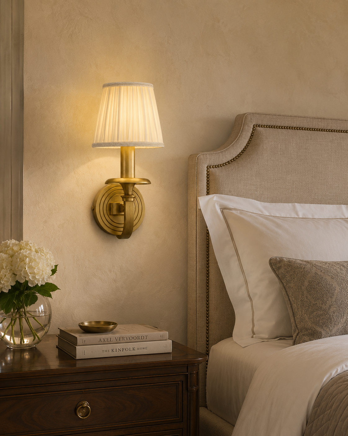Uloma Wall Lamp