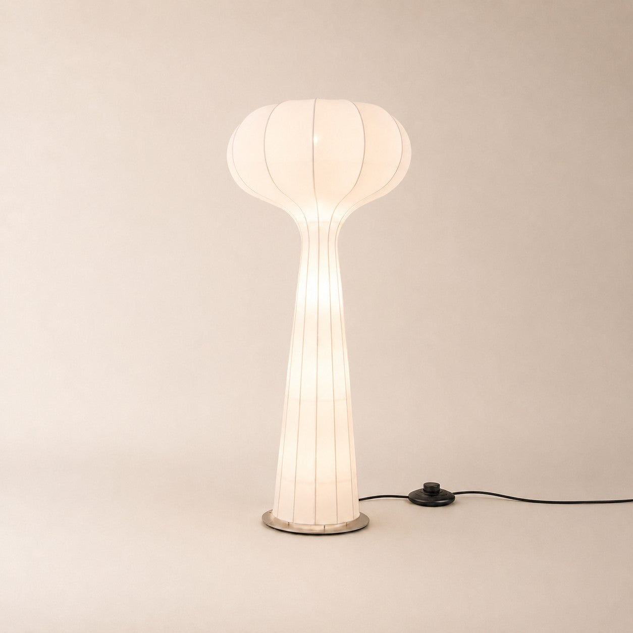 Voliri Floor Lamp