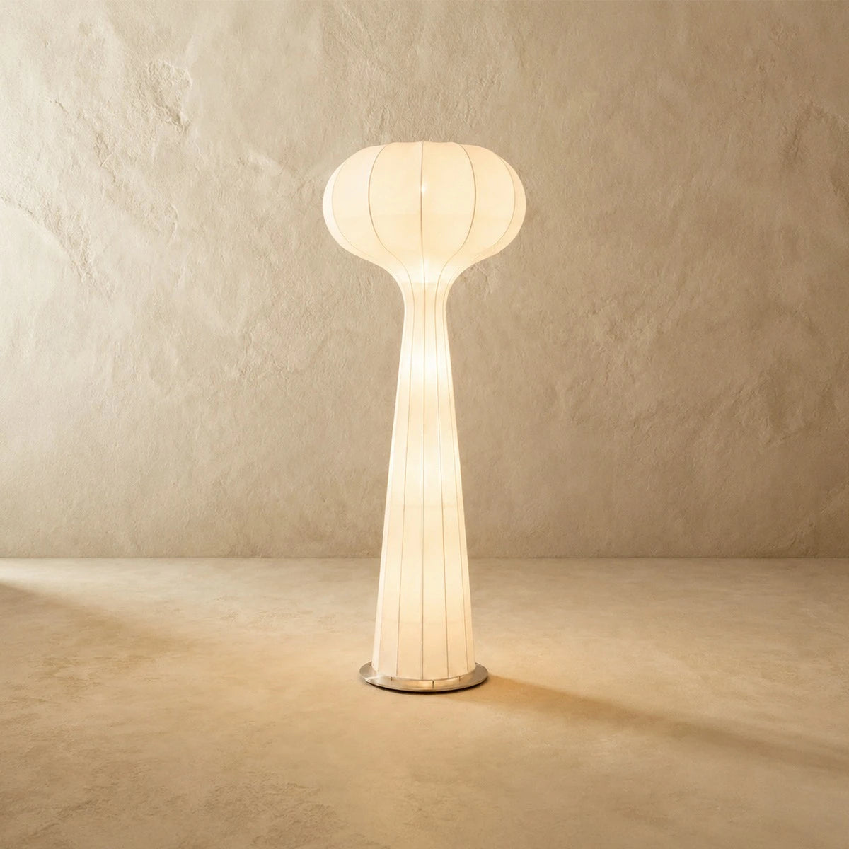 Voliri Floor Lamp