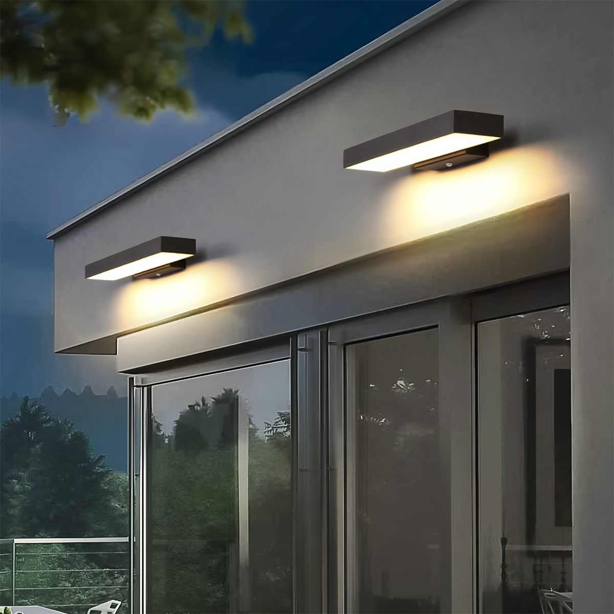 Vynova Outdoor Wall Lamp
