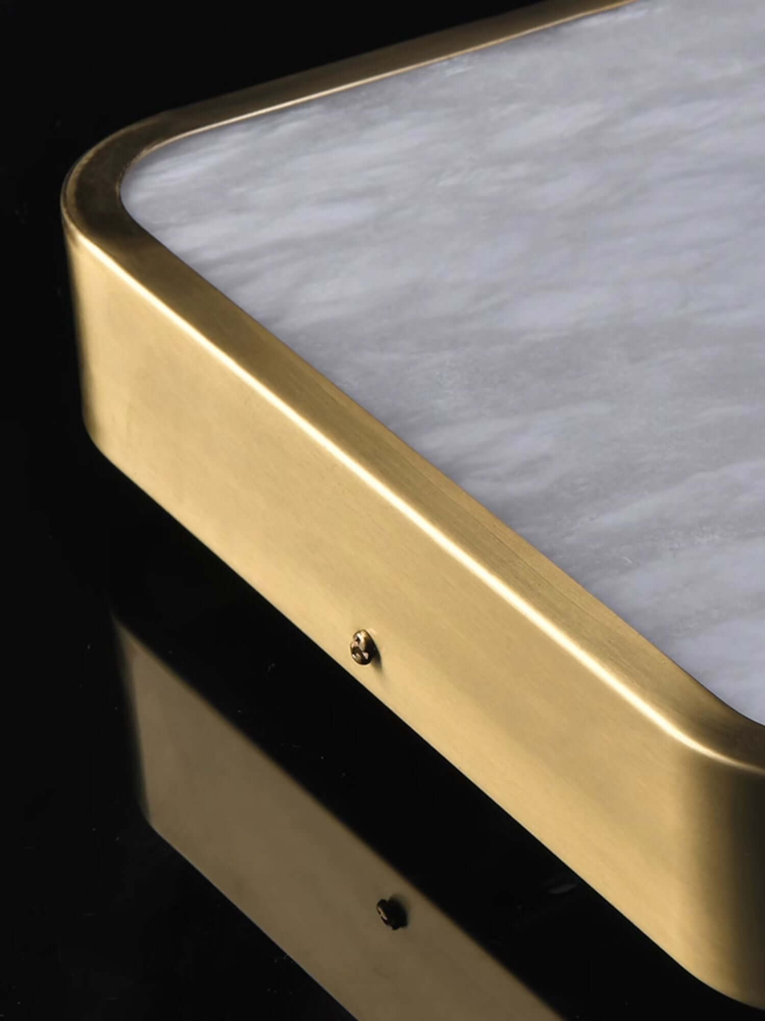 Camiro Ceiling Light