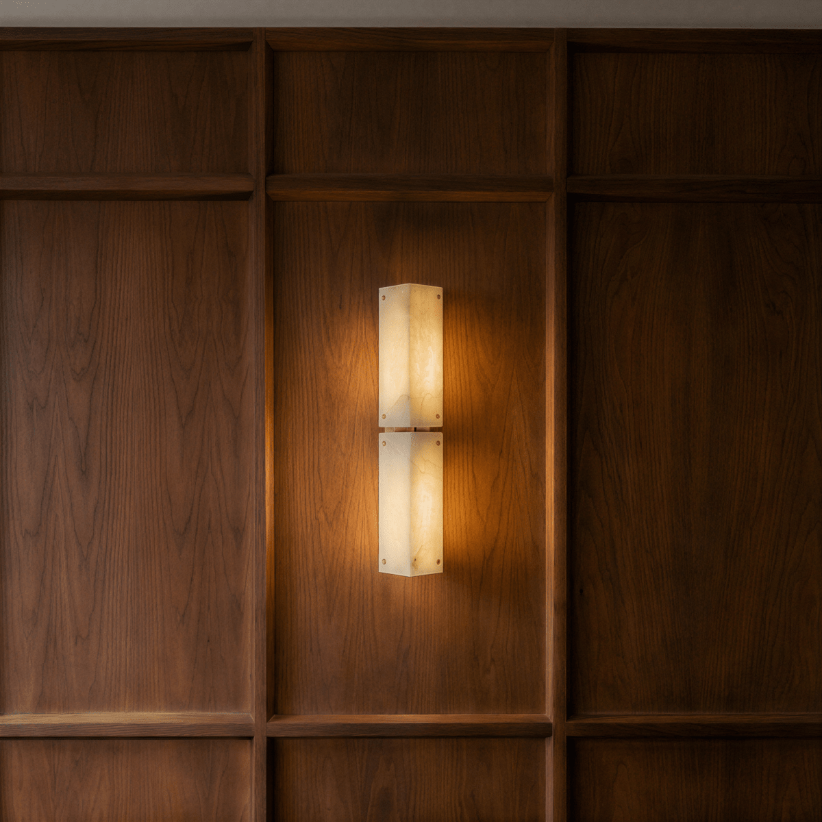 Halfi Wall Lamp