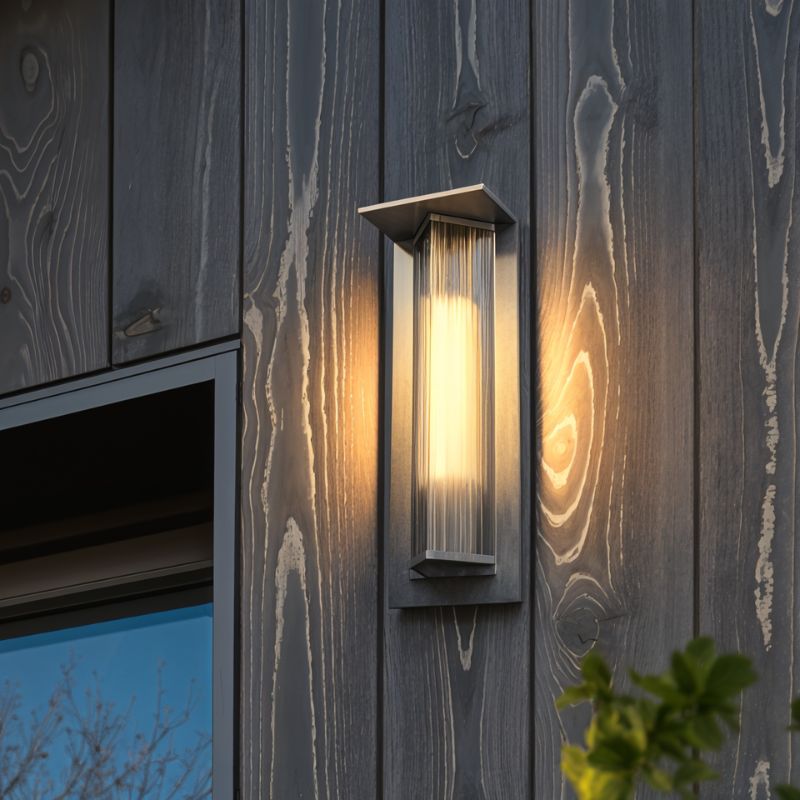 Karasi Outdoor Wall Lamp Solar Powered: L7"(18cm) x H19.7"(50cm) / 10W