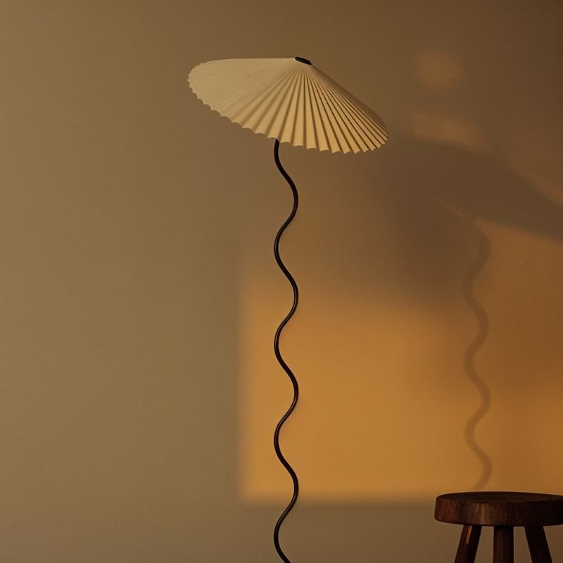 Squiggle Floor Lamp D16.9"(43cm) x H62.2"(158cm) Cream